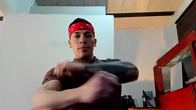 Snapshot of aquiles_51 chatting on October 7, 8:50 pm aquiles 51 online show from October 7, 8:50 pm