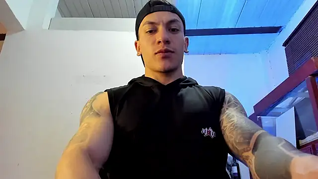 Snapshot of aquiles_51 chatting on October 11, 7:56 pm aquiles 51 online show from October 11, 7:56 pm