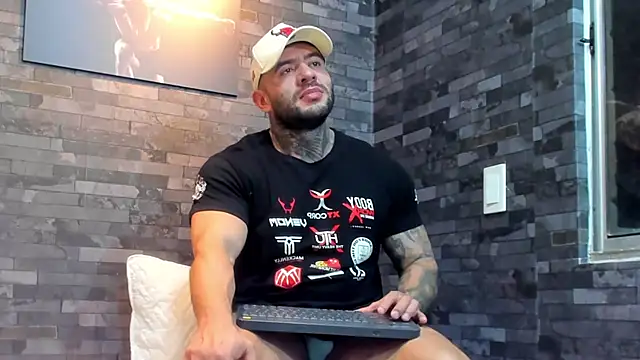 BruceDallas online show from February 4, 12:27 am