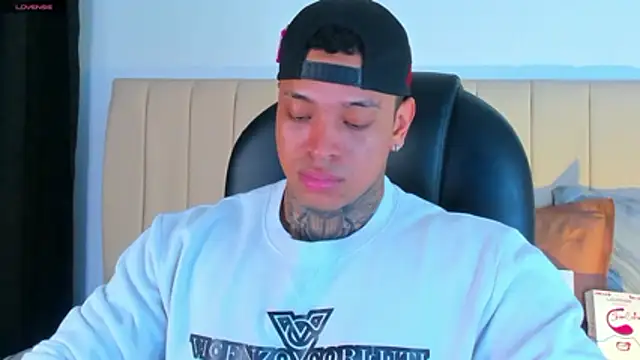 Stiven collins online show from February 19, 8:10 am