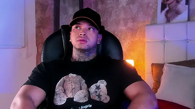 Stiven collins online show from April 1, 6:25 am