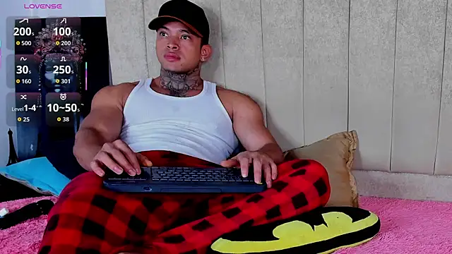 Snapshot of Stiven_collins chatting on May 10, 7:19 pm Stiven collins online show from May 10, 7:19 pm