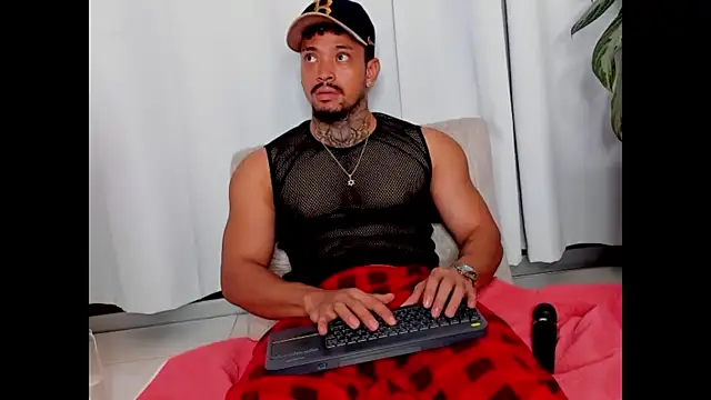 Stiven collins online show from August 1, 4:01 am