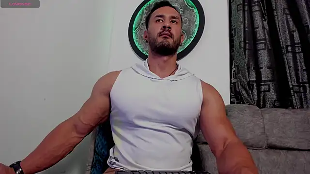 Snapshot of curt_xxx chatting on May 30, 1:14 am curt xxx online show from May 30, 1:14 am