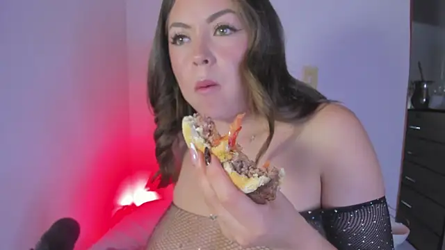 Snapshot of ale_blossom chatting on October 12, 1:37 am ale blossom online show from October 12, 1:37 am