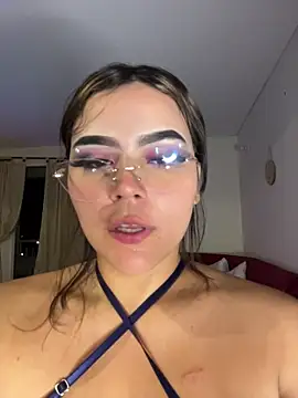 Chloemercury online show from December 2, 4:29 am