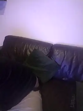 Knuffelstaaf123 online show from February 6, 10:43 pm