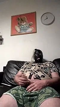 Knuffelstaaf123 online show from December 14, 11:53 pm