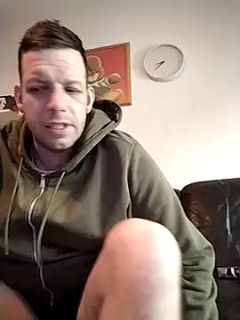 Knuffelstaaf123 online show from January 7, 8:50 am