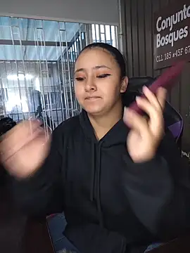 Snapshot of Cute_Penelope chatting on April 30, 1:39 pm Cute Penelope online show from April 30, 1:39 pm