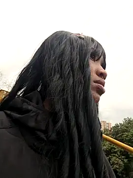 Honey-420- online show from November 19, 9:15 pm