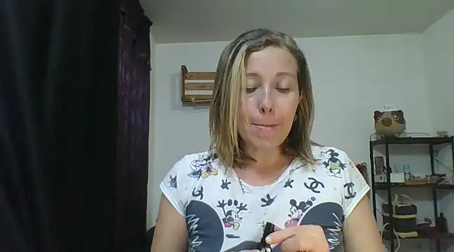 charlott ponce online show from January 1, 2:30 am