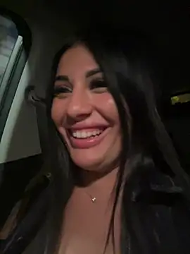 Snapshot of MADDALENACURTEA chatting on May 30, 10:29 pm MADDALENACURTEA online show from May 30, 10:29 pm
