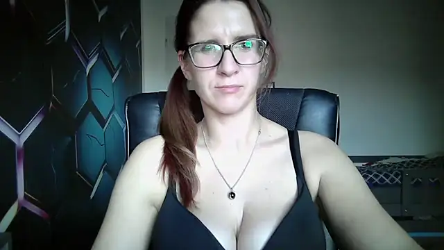 Snapshot of KayaRose chatting on September 19, 3:02 pm KayaRose online show from September 19, 3:02 pm