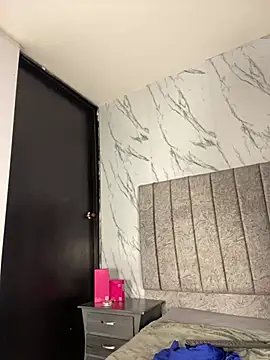 emilyrojas online show from April 1, 12:17 pm