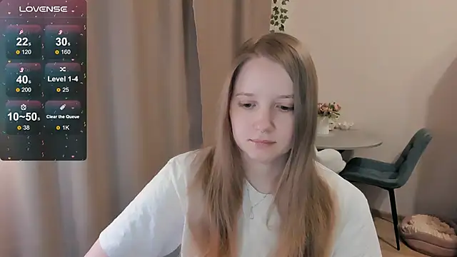Snapshot of Alyaley chatting on April 19, 2:00 am Alyaley online show from April 19, 2:00 am