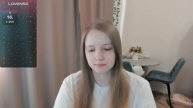 Snapshot of Alyaley chatting on April 24, 7:55 am Alyaley online show from April 24, 7:55 am