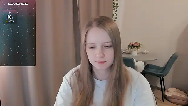 Snapshot of Alyaley chatting on April 26, 8:34 am Alyaley online show from April 26, 8:34 am