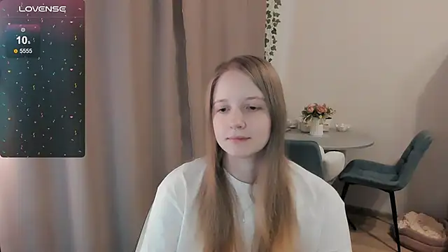 Snapshot of Alyaley chatting on May 16, 4:28 pm Alyaley online show from May 16, 4:28 pm