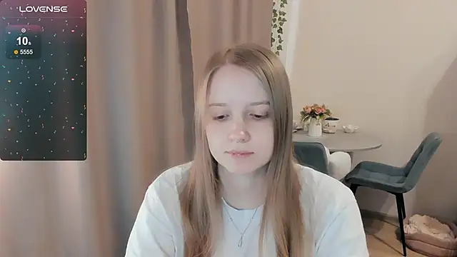 Snapshot of Alyaley chatting on May 26, 12:34 pm Alyaley online show from May 26, 12:34 pm