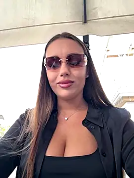 Syka0001 online show from November 17, 10:54 am