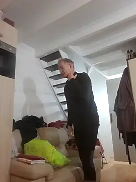 Snapshot of 60philippe chatting on January 10, 7:14 am 60philippe online show from January 10, 7:14 am