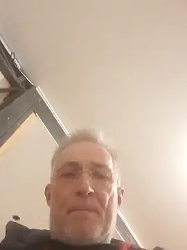 Snapshot of 60philippe chatting on February 24, 9:00 am 60philippe online show from February 24, 9:00 am