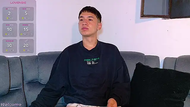 Mr daren  online show from March 18, 6:11 pm