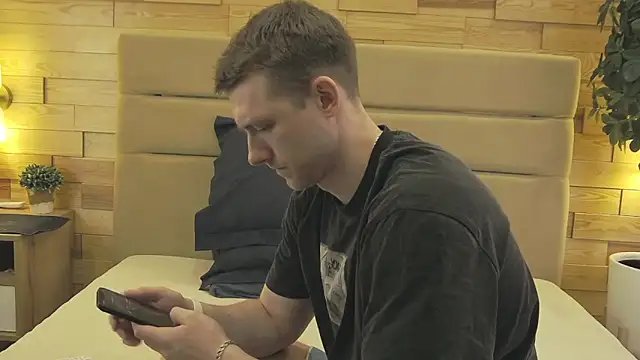 EthanPinkman online show from March 28, 4:01 am