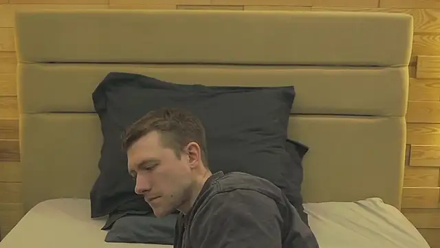 Snapshot of EthanPinkman chatting on April 25, 4:04 am EthanPinkman online show from April 25, 4:04 am