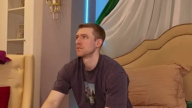 Snapshot of EthanPinkman chatting on May 6, 4:41 am EthanPinkman online show from May 6, 4:41 am