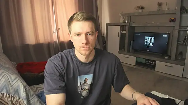 Snapshot of EthanPinkman chatting on May 16, 7:05 am EthanPinkman online show from May 16, 7:05 am