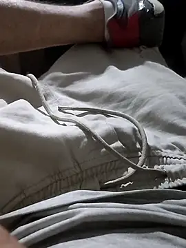 Snapshot of mapachon81 chatting on November 1, 8:16 am mapachon81 online show from November 1, 8:16 am