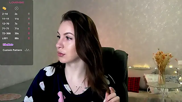 Snapshot of Naughty__Megan chatting on April 24, 5:10 am Naughty Megan online show from April 24, 5:10 am