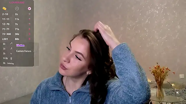 Snapshot of Naughty__Megan chatting on April 27, 3:04 am Naughty Megan online show from April 27, 3:04 am