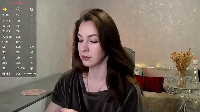 Snapshot of Naughty__Megan chatting on May 15, 2:07 am Naughty Megan online show from May 15, 2:07 am