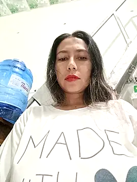 2HotAsain4u online show from March 6, 10:15 pm