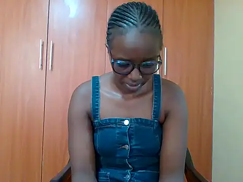 sexy darleen23 online show from February 9, 5:44 am