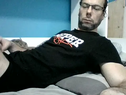 Snapshot of SEBIX-35 chatting on November 24, 7:30 am SEBIX-35 online show from November 24, 7:30 am
