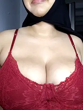 Snapshot of shirazz_najmm chatting on October 13, 2:06 pm shirazz najmm online show from October 13, 2:06 pm