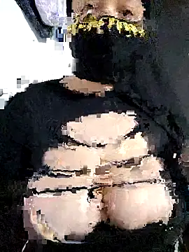 Snapshot of shirazz_najmm chatting on November 15, 2:24 pm shirazz najmm online show from November 15, 2:24 pm