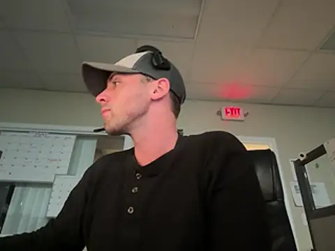 Snapshot of Graysontaylor@xh chatting on May 3, 3:29 pm Graysontaylorxh online show from May 3, 3:29 pm