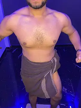 Snapshot of Cum_on_your_tityyy chatting on February 8, 5:33 am Cum on your tityyy online show from February 8, 5:33 am