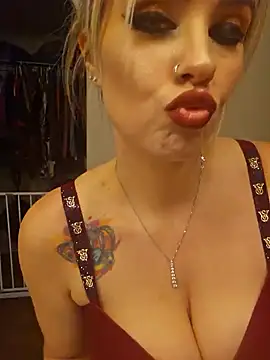 ellieconradxo online show from December 4, 3:48 am