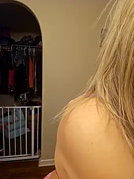 ellieconradxo online show from February 21, 4:51 am