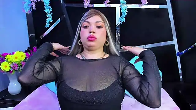 Cocoo Nuth online show from February 15, 3:03 am