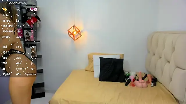 CATIAJONES online show from March 4, 6:58 pm