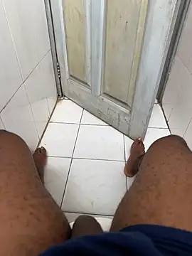 Snapshot of Black-mamba-madingo chatting on November 27, 11:01 am Black-mamba-madingo online show from November 27, 11:01 am