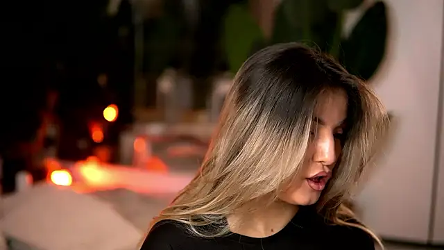 KellyMathews online show from February 2, 3:16 am