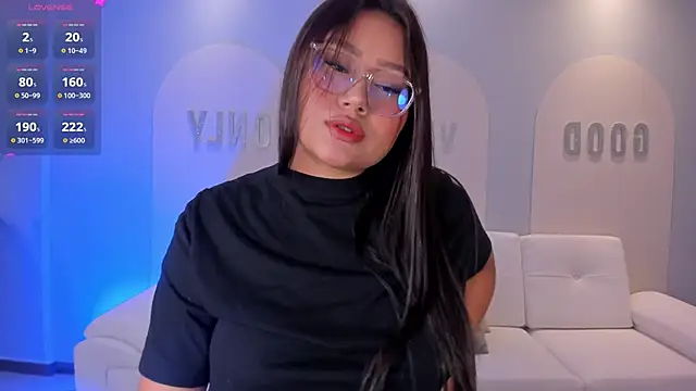 Snapshot of AmberLewis_ chatting on February 8, 3:08 am AmberLewis online show from February 8, 3:08 am